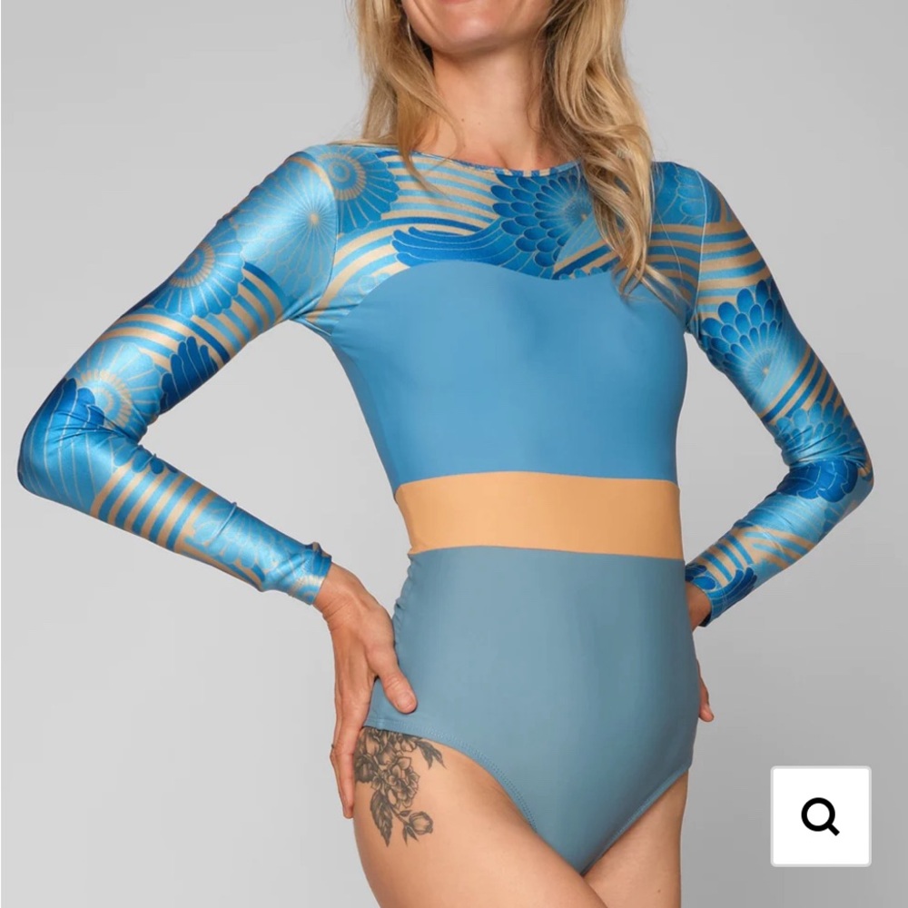 Seea Hermosa One Piece Seaflower New with Tags ~ Beautiful! Surf Suit